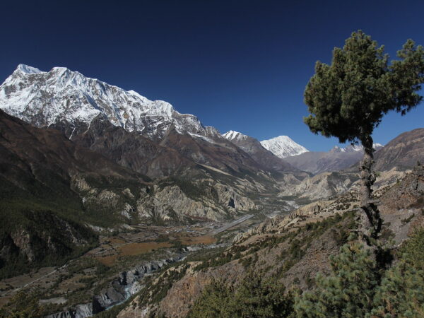 trek to annapurna circuit