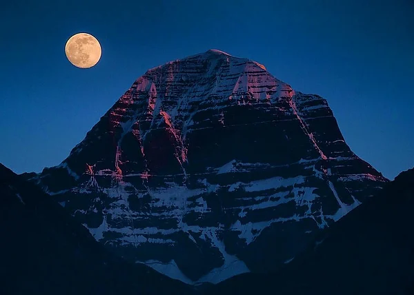 Mount-Kailash-Full-Moon