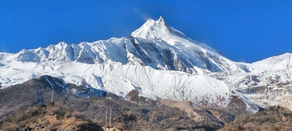 How Difficult Is the Manaslu Circuit Trek: snowy-landscape-manaslu-circuit