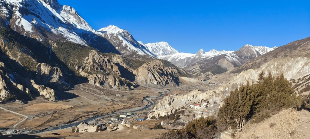 explore-manang-village