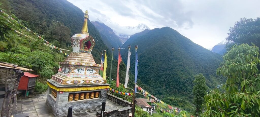 Chhomrong gompa